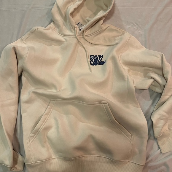 TRENDY HODDIE - Picture 3 of 4